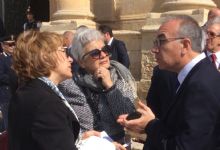 Il Commissario Lutri con i deputati